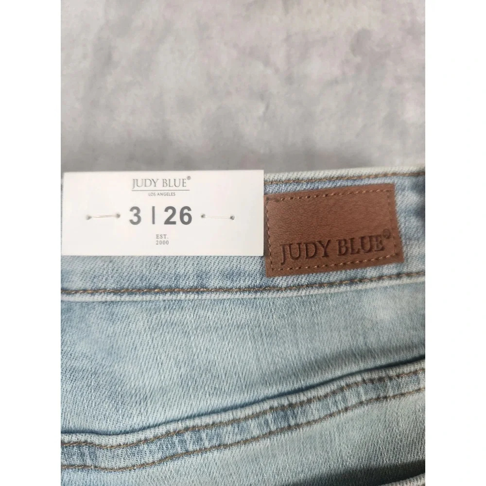 Judy Blue Boyfriend Fit Jeans Women's 3/26 Distressed Mid Rise Light Wash JB8878